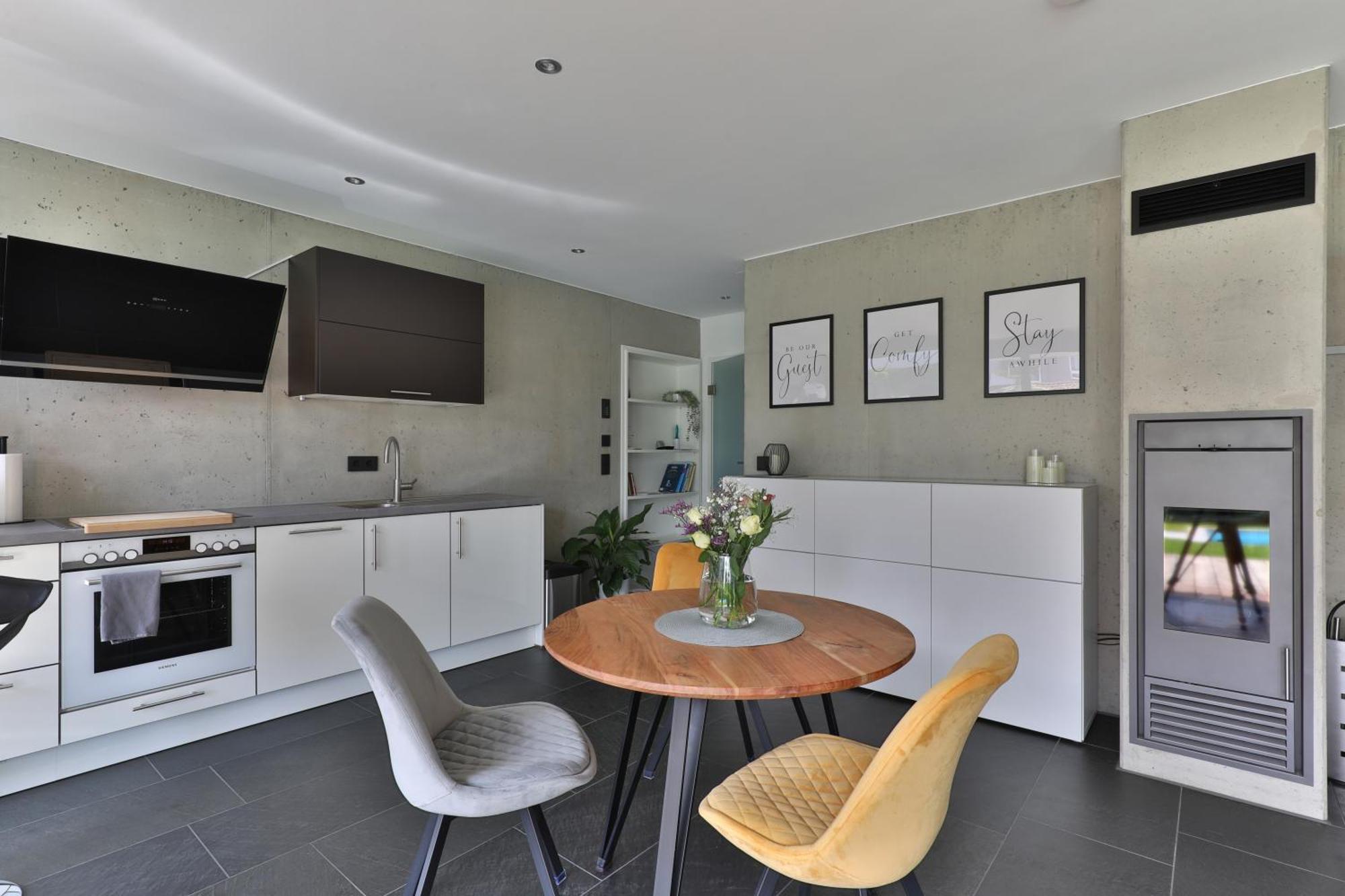 Modernes Studio-apartment Gersthofen